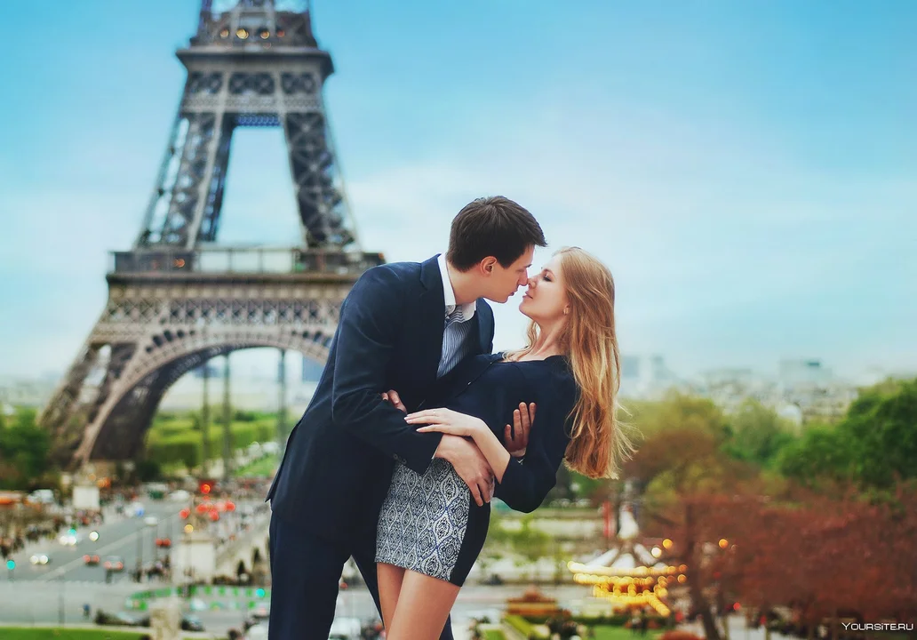 The Role of Escorts in Paris' Tourism Industry