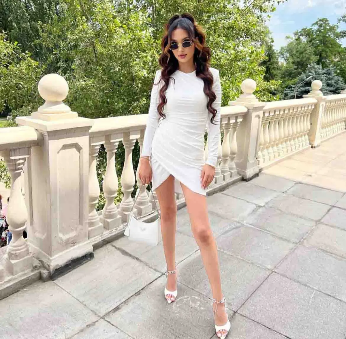 Adele escort in Paris