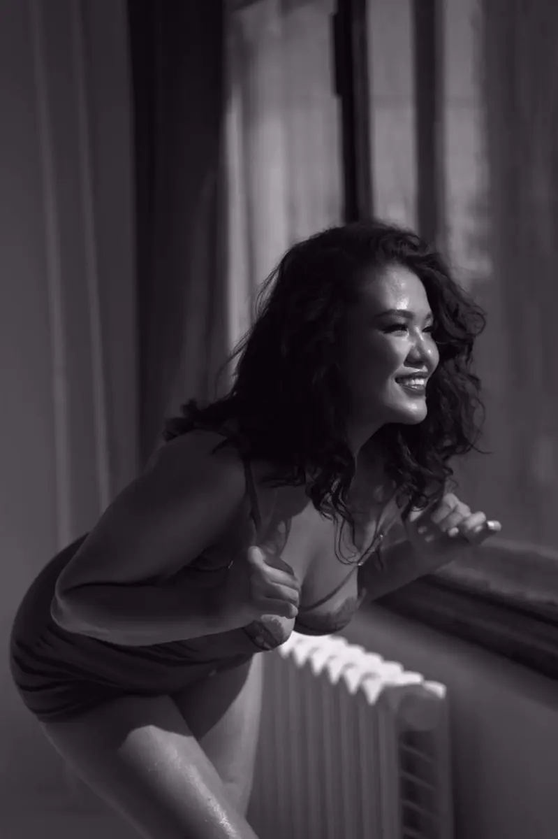 Adilya escort in Paris