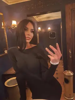 Adreana escort in Paris