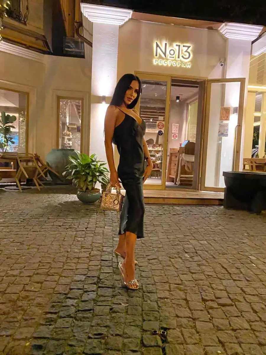 Adreana escort in Paris