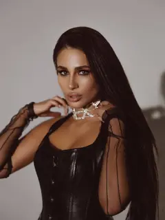 Afina escort in Paris