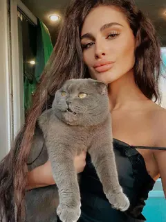 Afina escort in Paris