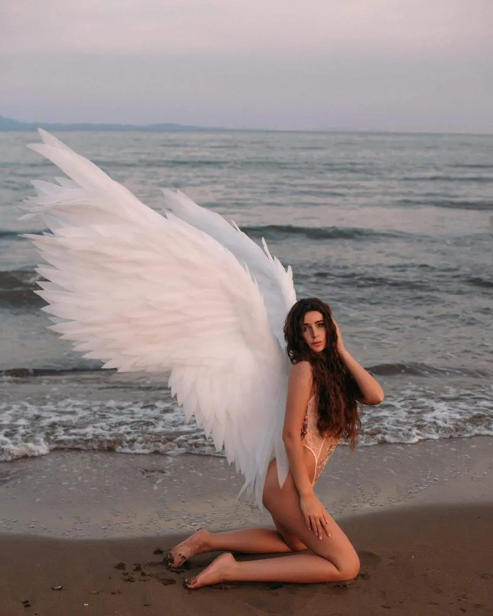 Albina escort in Paris