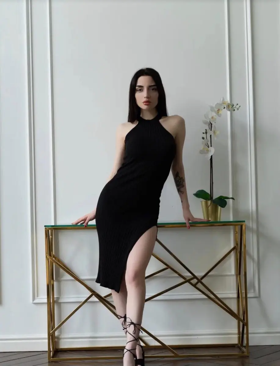 Aleksa escort in Paris