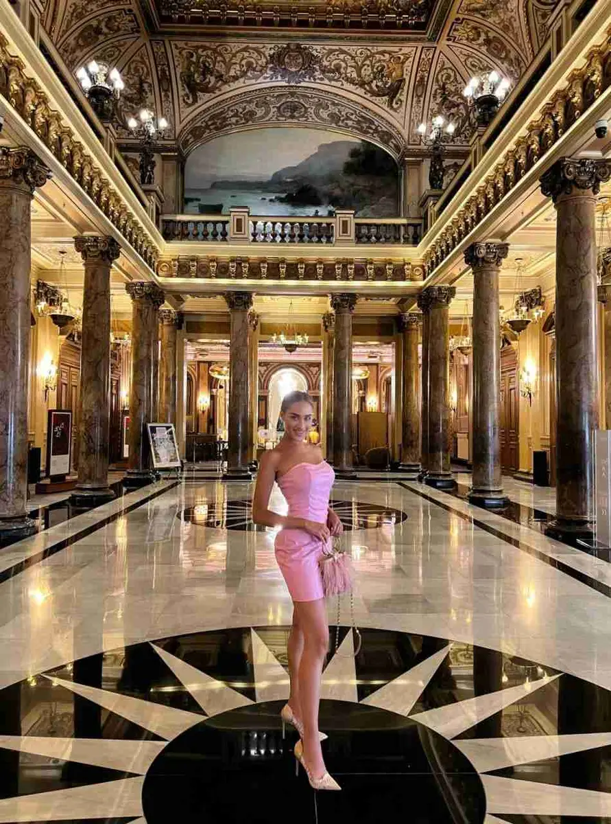 Alena  escort in Paris