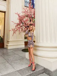 Alexa escort in Paris