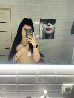Alexandra escort in Paris