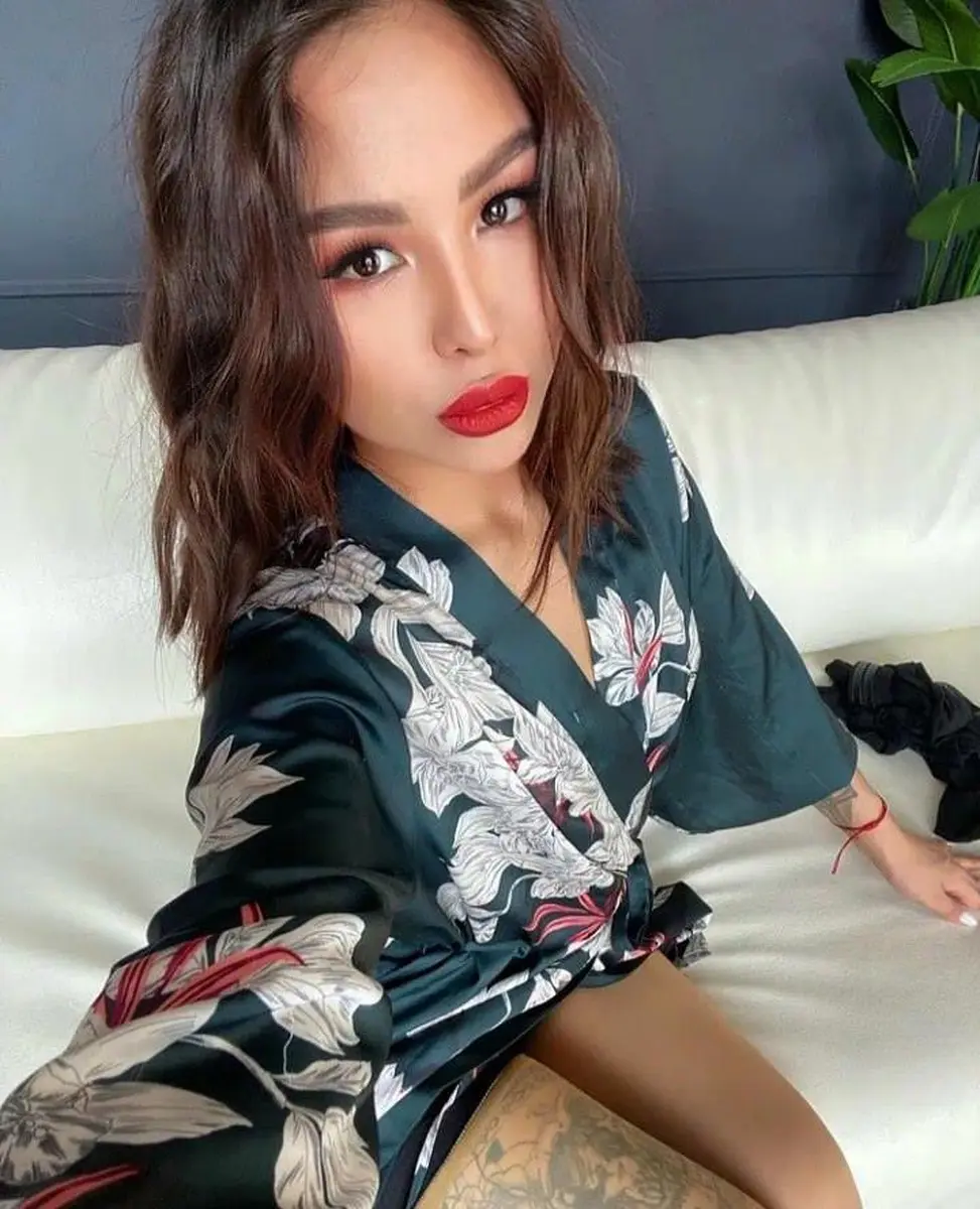 Alsu escort in Paris