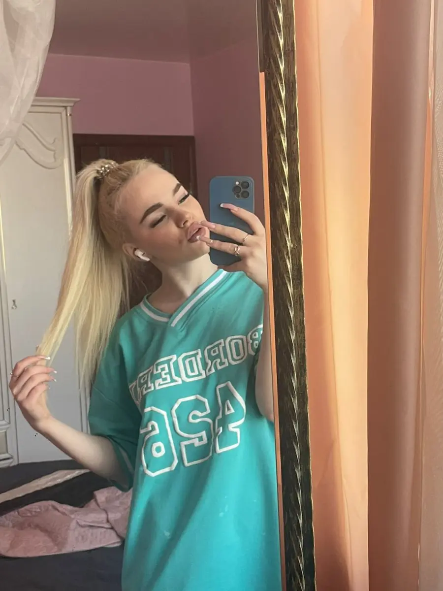 Angelica escort in Paris