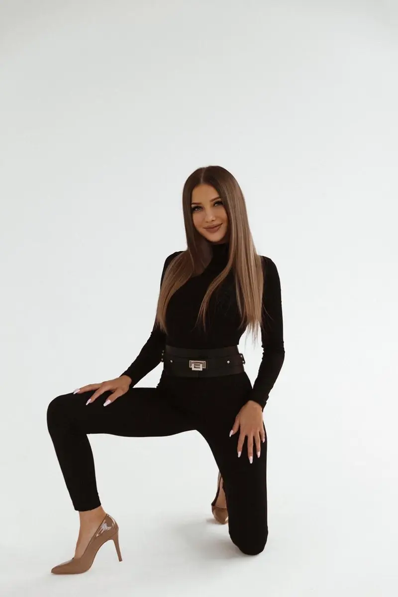 Angelina escort in Paris