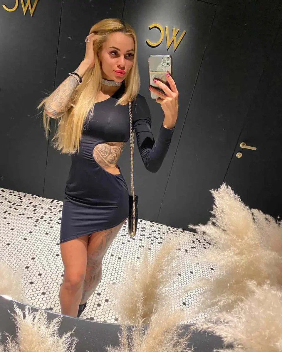 Anita escort in Paris