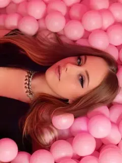 Annabella escort in Paris