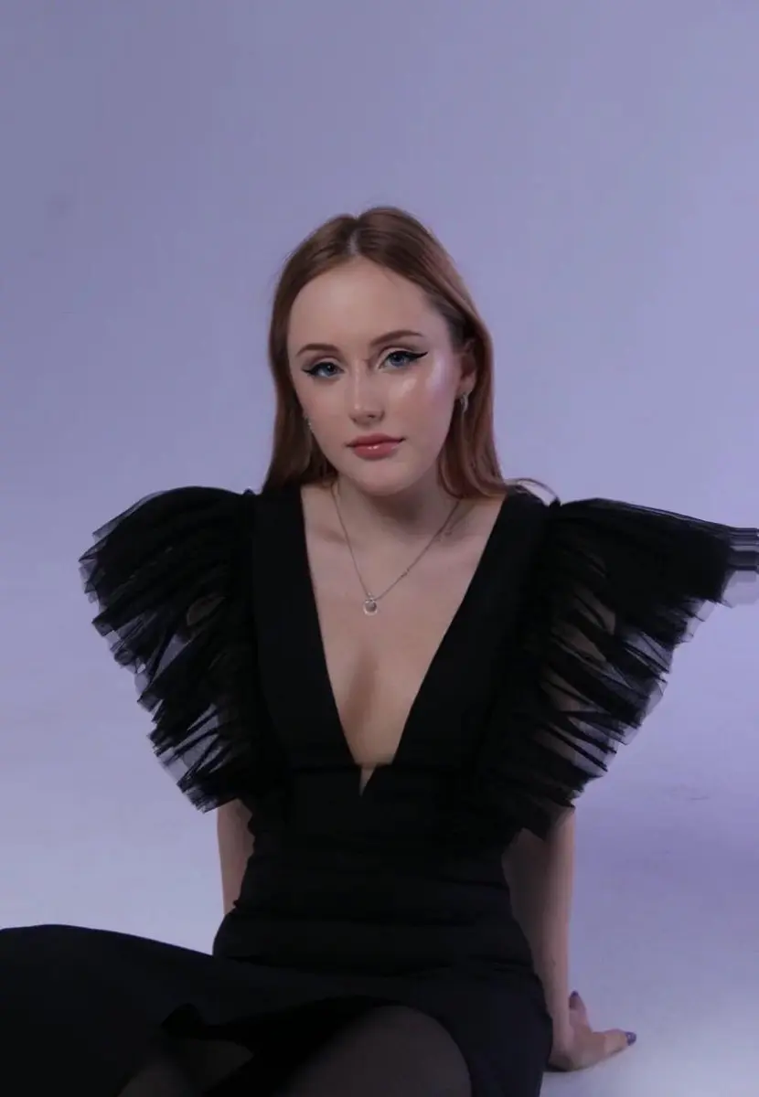 Annabella escort in Paris
