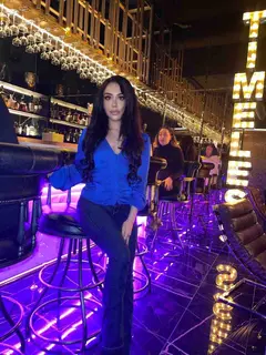 Asty escort in Paris