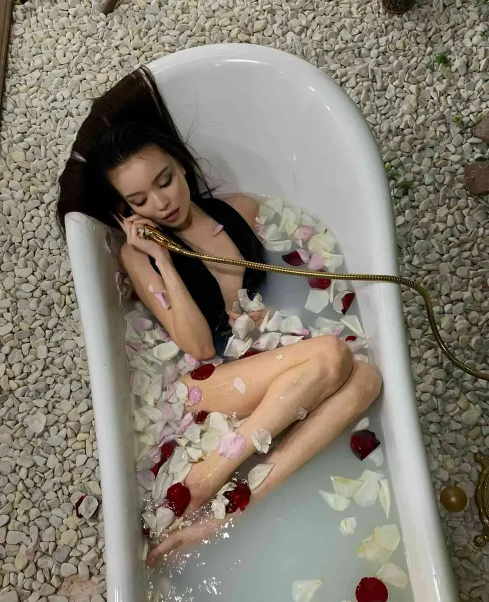 Aurika escort in Paris