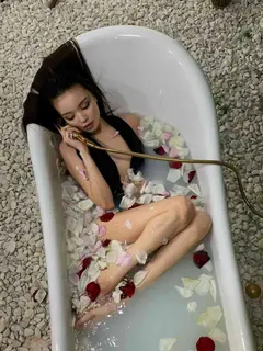 Aurika escort in Paris