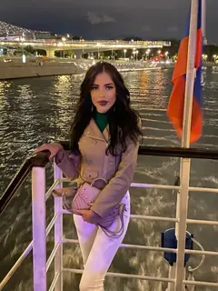 Berta  escort in Paris