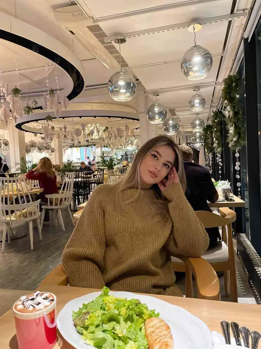 Camelia escort in Paris