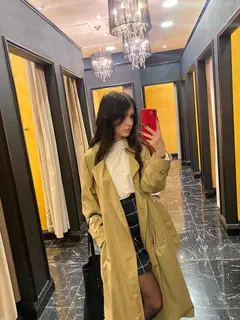 Disha escort in Paris
