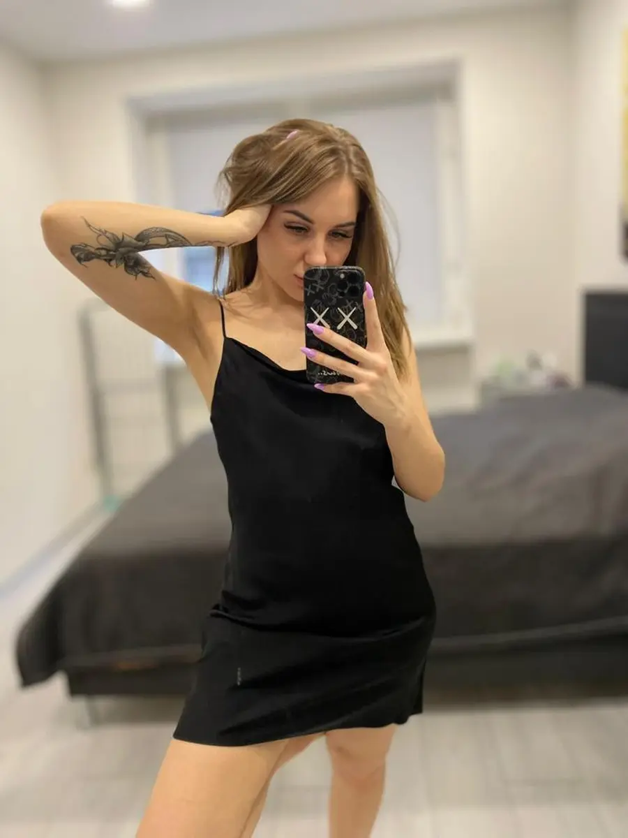 Elza escort in Paris