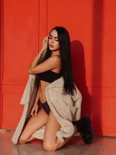 Inessa escort in Paris