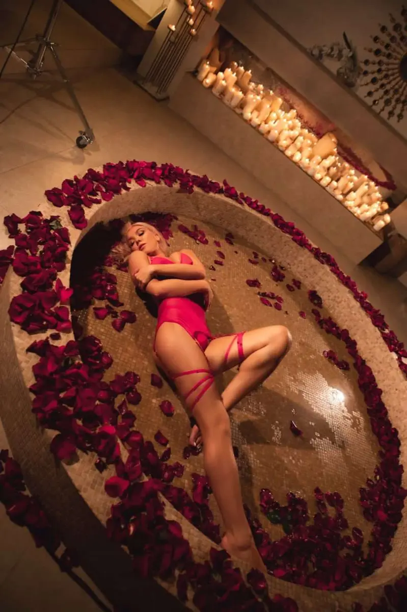 Iryna escort in Paris