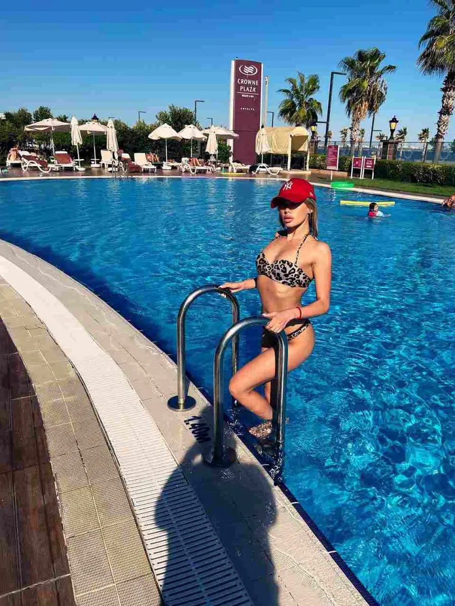 Kornelia escort in Paris