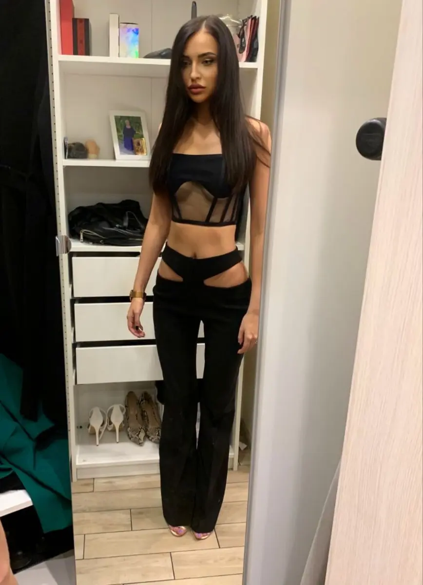 Kristall escort in Paris