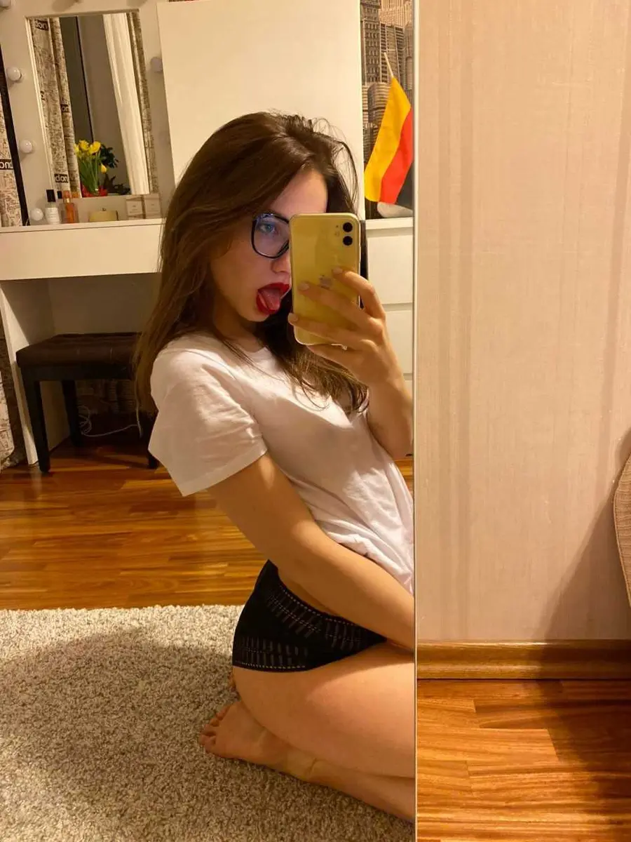 Lilya escort in Paris