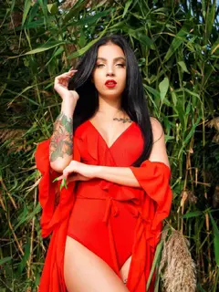 Luna escort in Paris