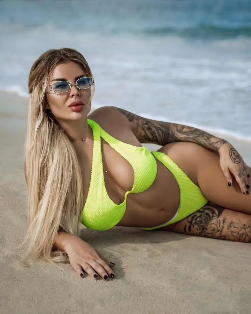 Mila escort in Paris