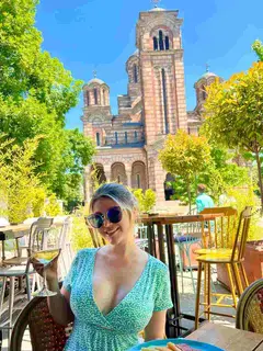 Milana escort in Paris