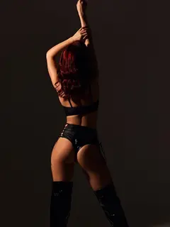 Nica escort in Paris