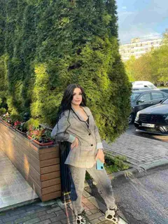 Rina escort in Paris