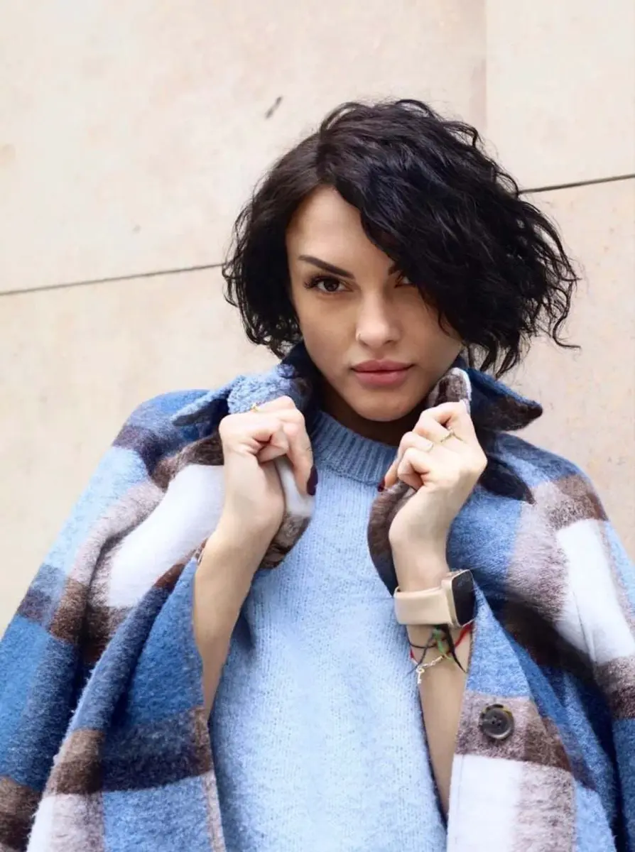 Risha escort in Paris