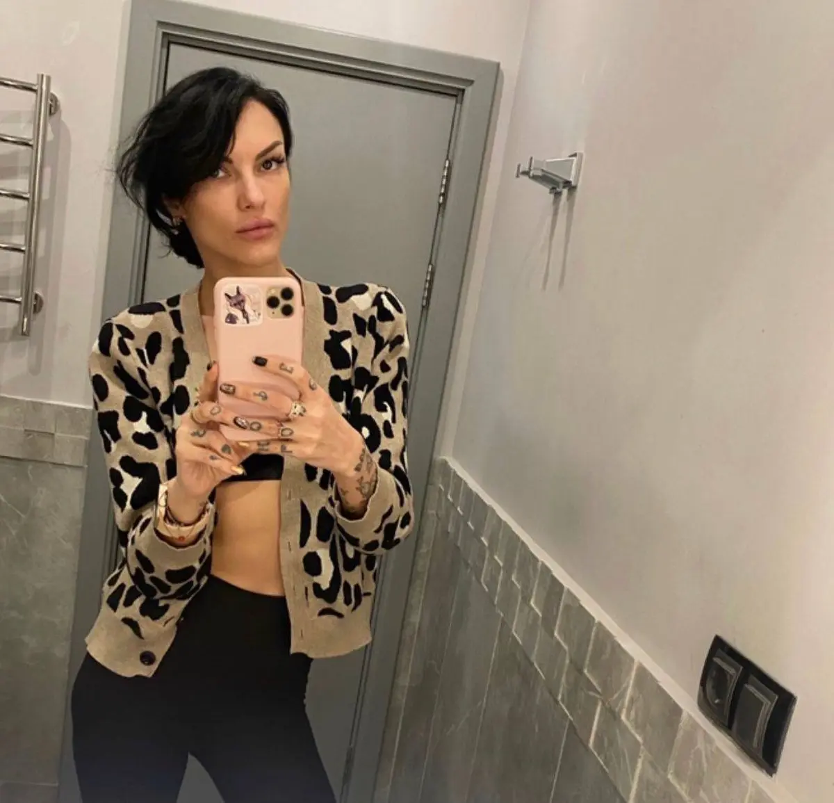 Risha escort in Paris