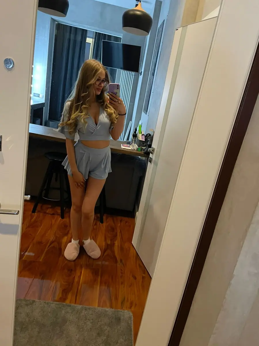 Rusanna escort in Paris