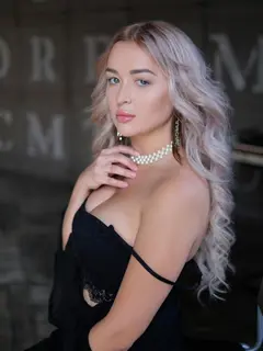 Sveta escort in Paris