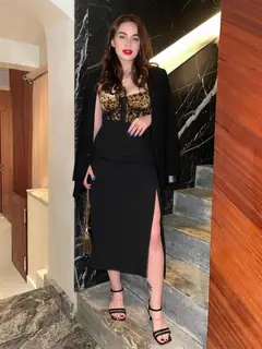 Tina escort in Paris