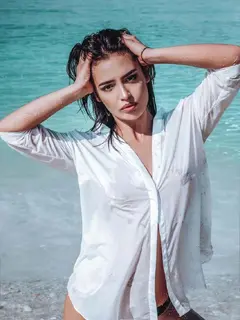 Uliana escort in Paris