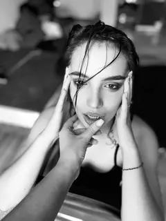 Uliana escort in Paris