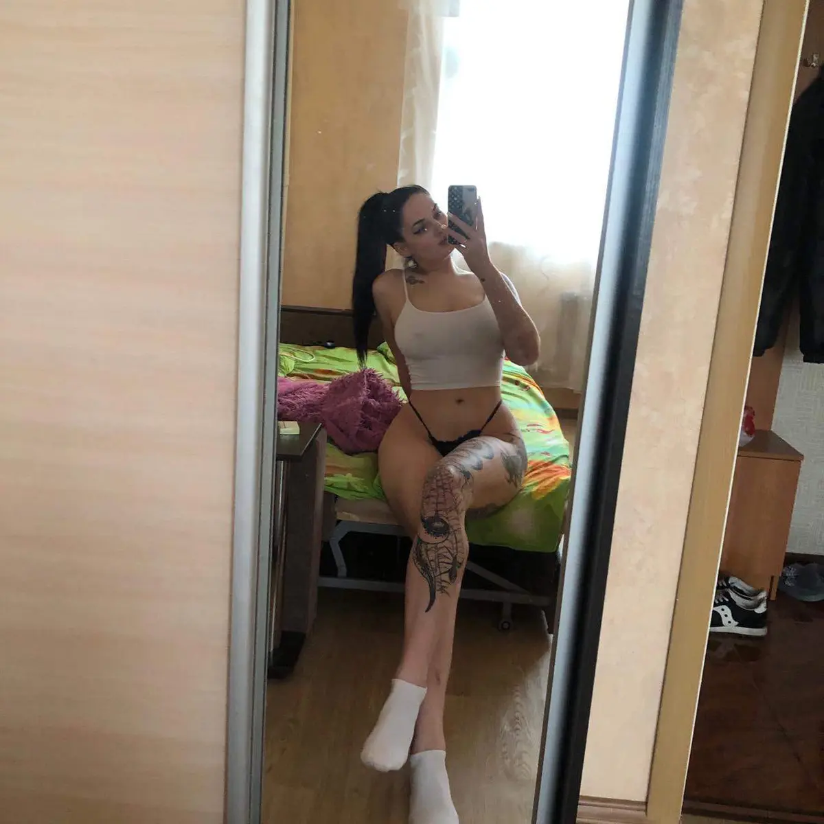 Zarina escort in Paris